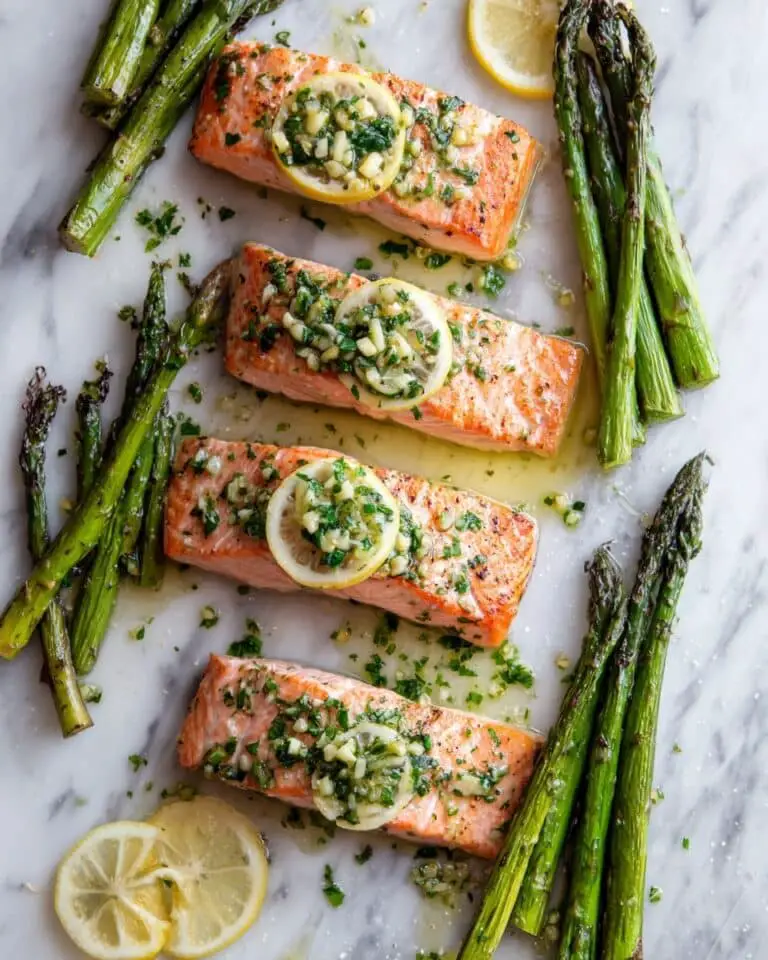 Quick & Easy Baked Lemon Garlic Salmon Recipe