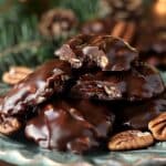 Easy Christmas Pecan Turtles