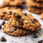 Easy & Healthy Oatmeal Chocolate Chip Cookies