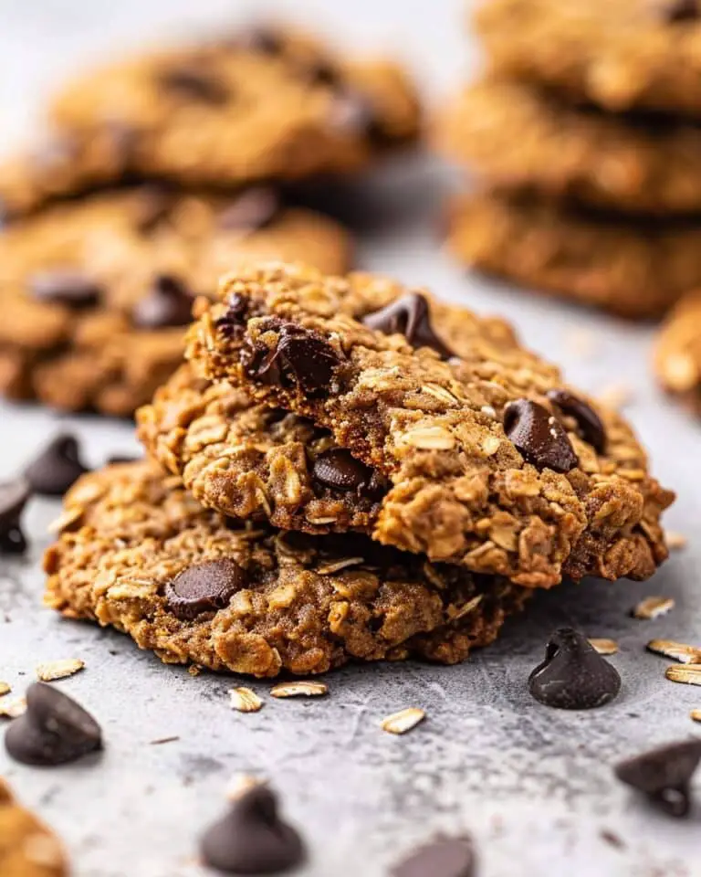 Easy & Healthy Oatmeal Chocolate Chip Cookies