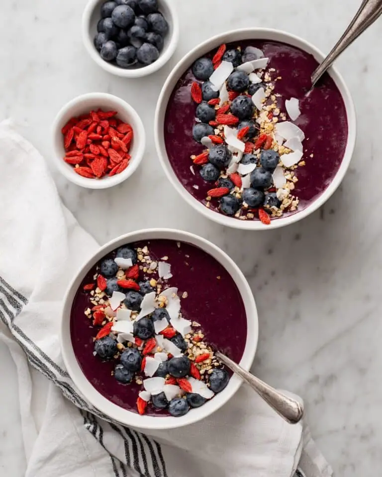 Berry Superfood Smoothie Bowl Recipe